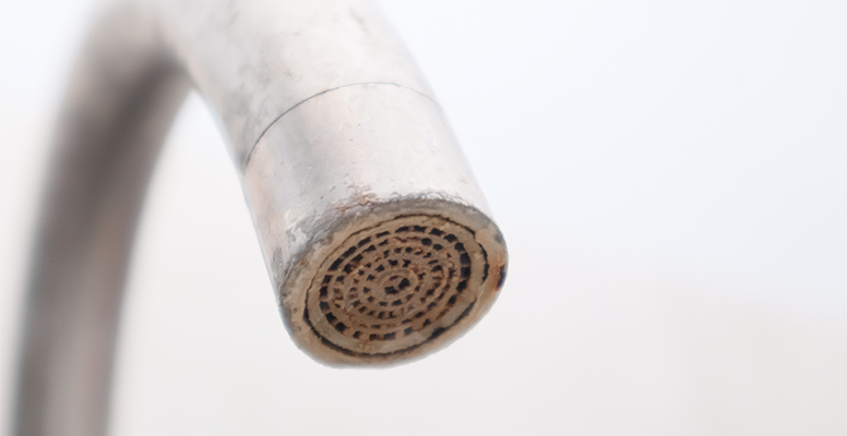 Iron staining on a fauce